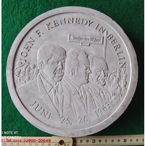 254. Jonn F. Kennedy látogatási...