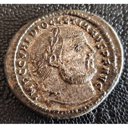 350. Diocletianus  ezüstös nagy follis