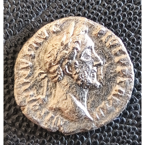 383. Antoninus dénár