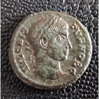 831. Crispus red.follis