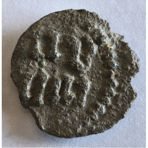 894. Kora középkori ólom zárjegy